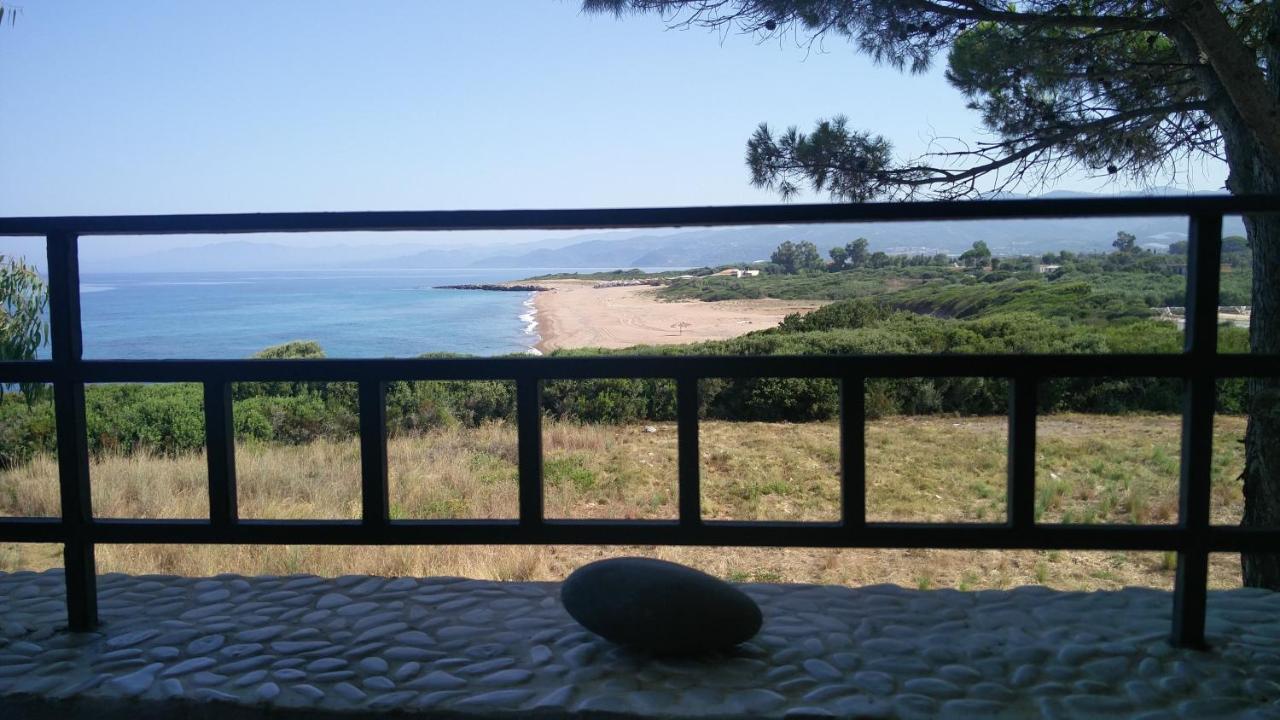 Villa Tzanetos Seaside à Kyparissia Extérieur photo