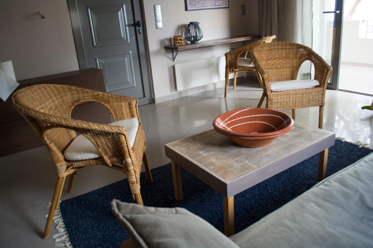 Villa Tzanetos Seaside à Kyparissia Extérieur photo